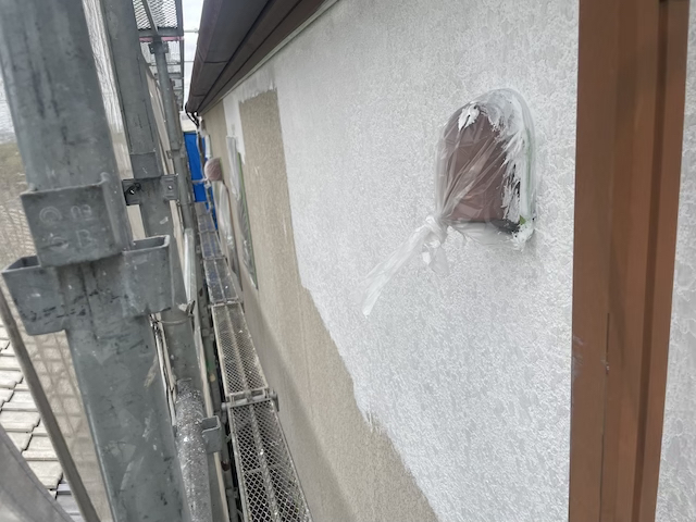 草加市　積水ハウス外壁塗装工事　下塗り